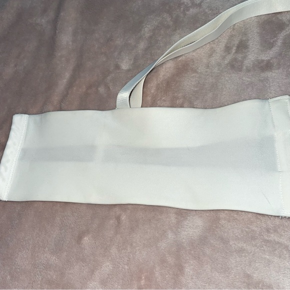 Cacique strapless bra size 46D - Picture 8 of 11